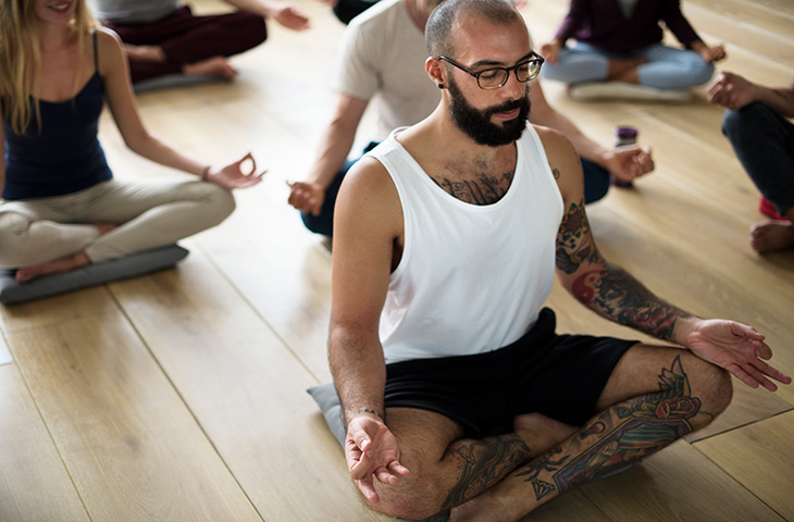 El yoga como camino hacia el equilibrio interior: una herramienta para el bienestar integral